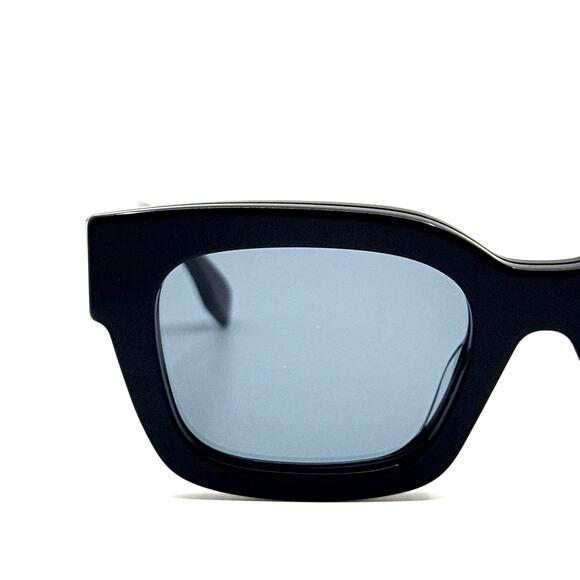 New, FENDI Sunglasses FE40119F 01V Authentic - Picture 4 of 12